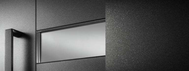 műanyag bejárati ajtó Blog - 1440h540 black edition 768x288