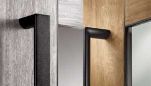műanyag bejárati ajtó Black Edition – fekete INOX elemek műanyag bejárati ajtók rendelésénél - 760h430 300x170